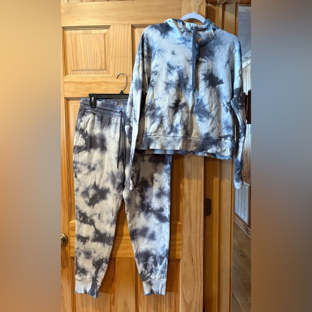90 Degree by Reflex Tye-dyed set cropped hoodie/joggers women’s L